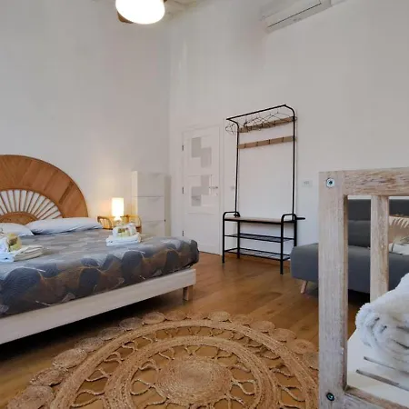 Apartment Wishlist - *